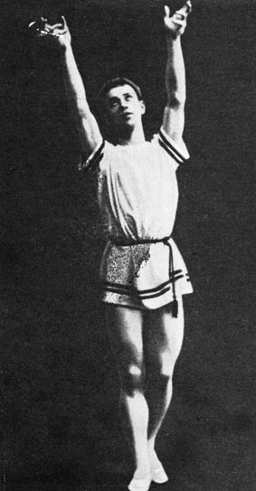 Рис. 41. В. Нижинский - Грек. 'Эвника'. Мариинский театр. 1907