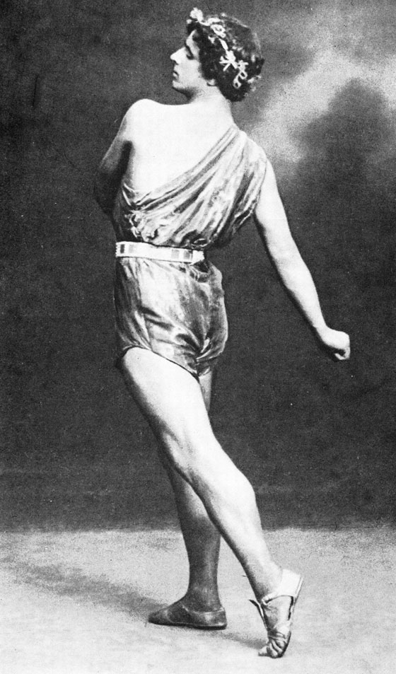 Рис. 127. М. Фокин - Вакх. Концертный номер 'Вакх'. Мариинский театр. 1915