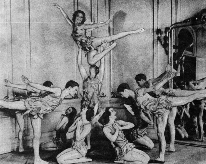 Рис. 78. 'Эльфы'. Репетиционный момент в студии М. Фокина в Нью-Йорке. 1924